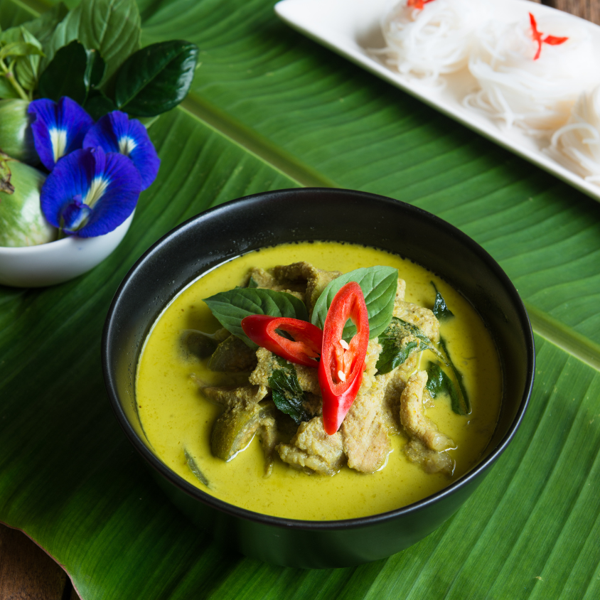 Curry verde thailandez de peste